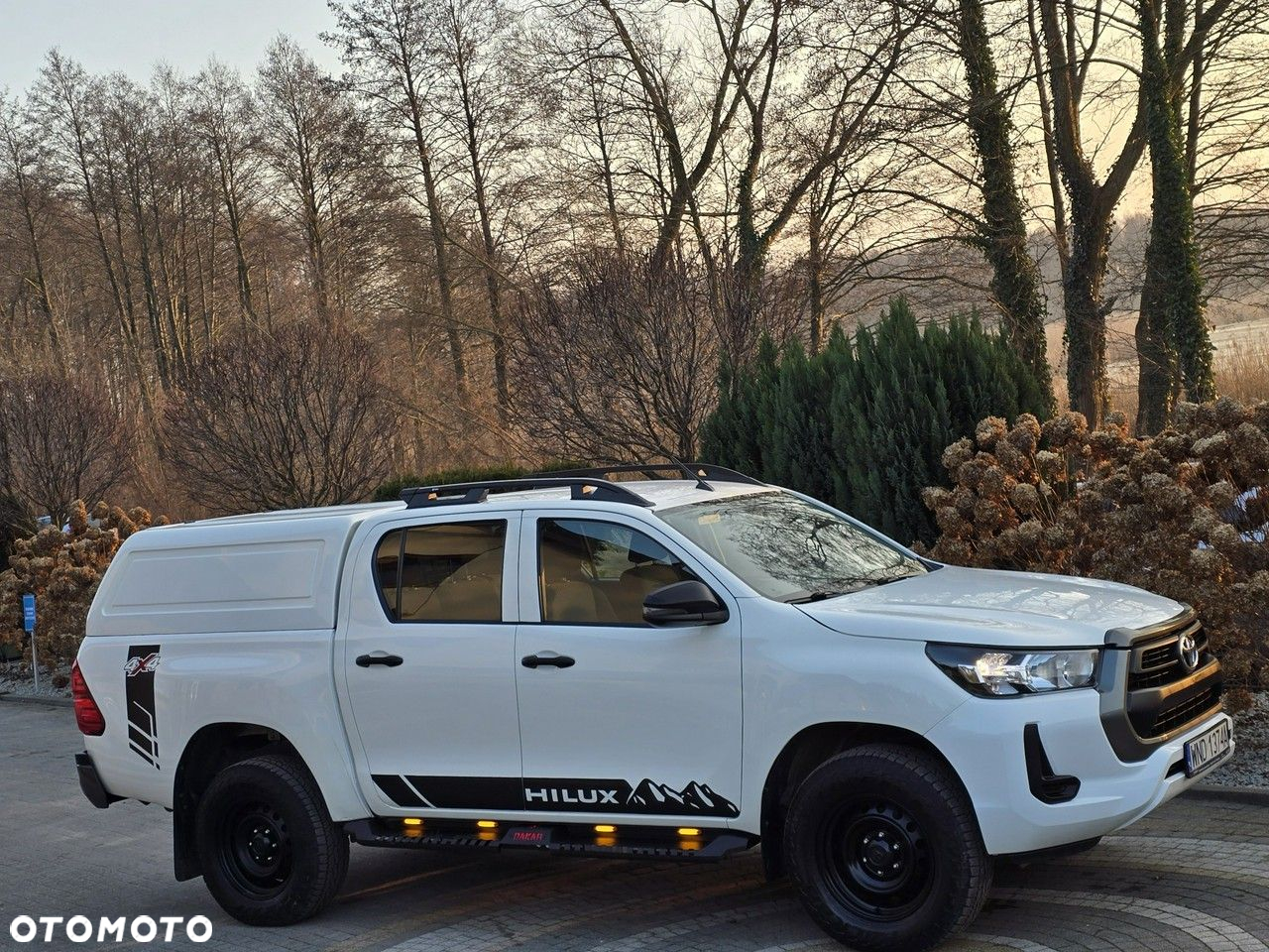 Toyota Hilux - 24