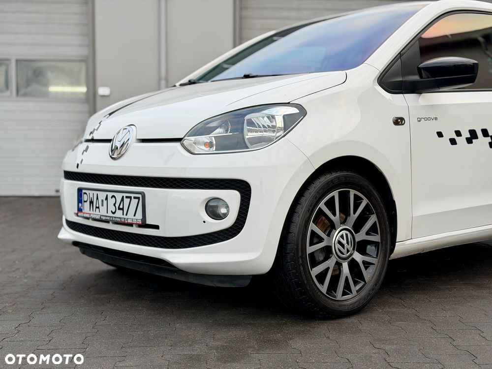 Volkswagen up! BlueMotion Technology street - 4