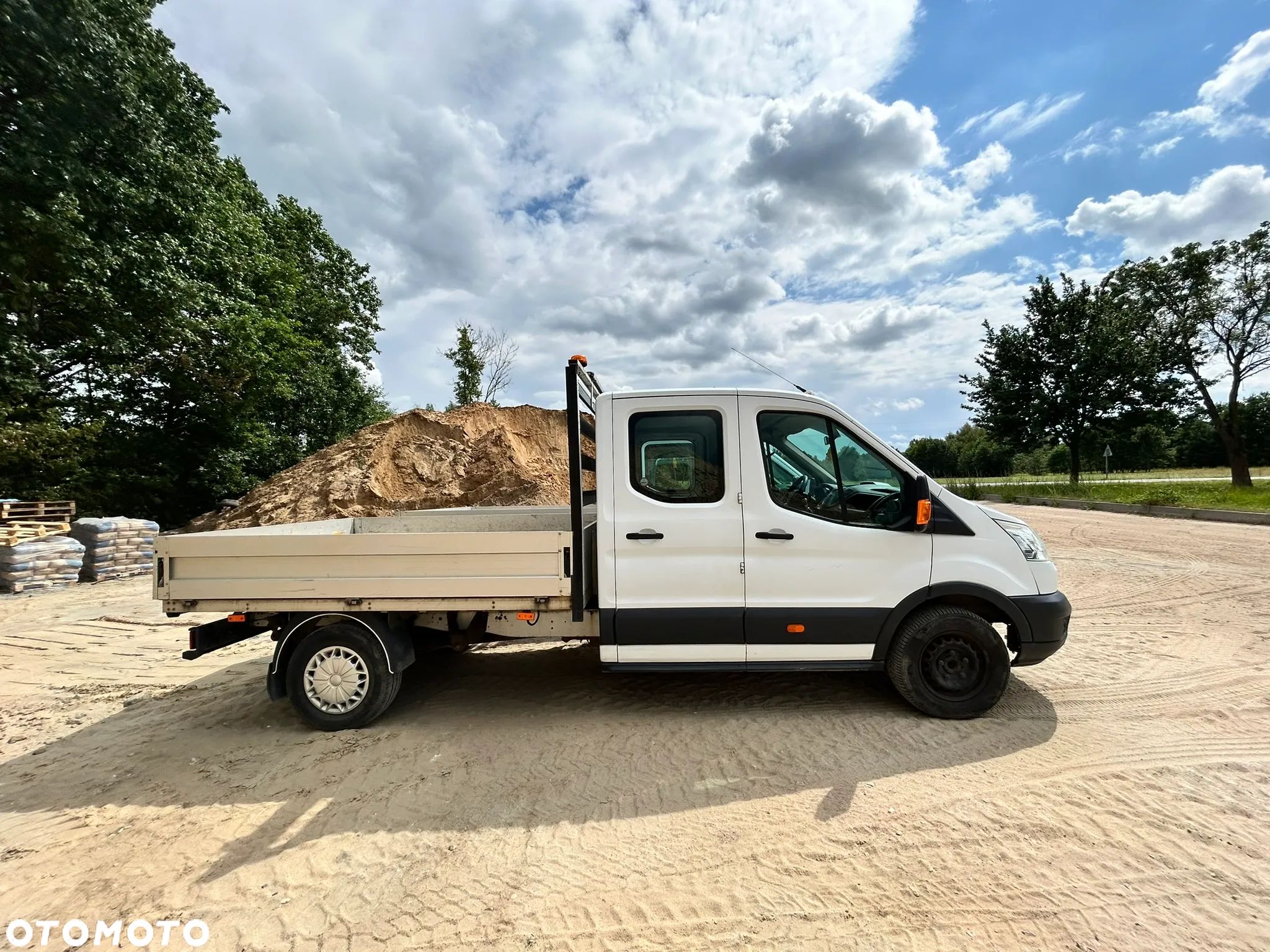 Ford Transit - 1