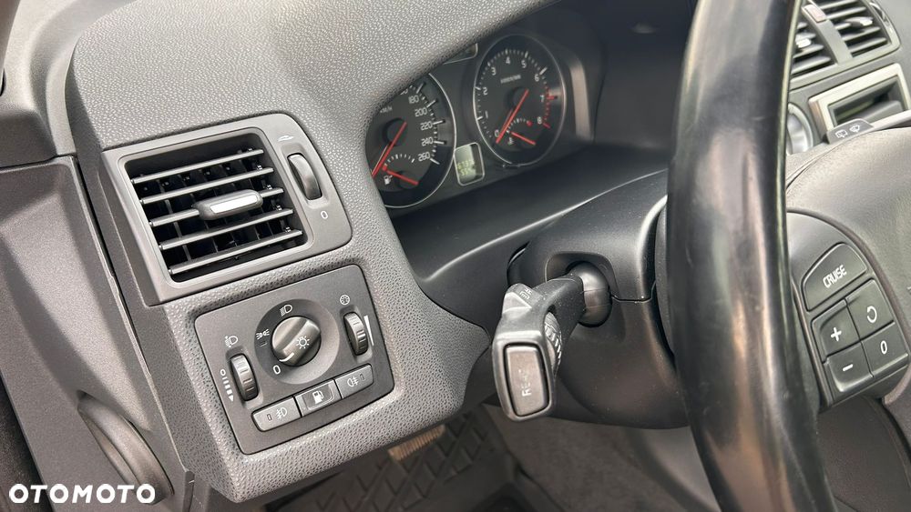 Volvo V50 T5 Momentum - 15