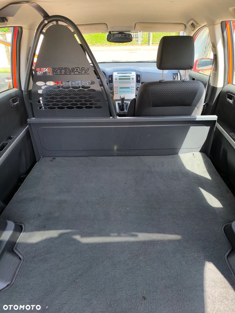 Toyota Corolla Verso 2.2 D-4D - 13