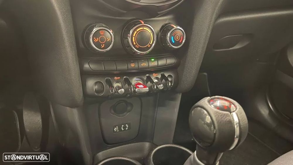 MINI 3 Portas One D - 31