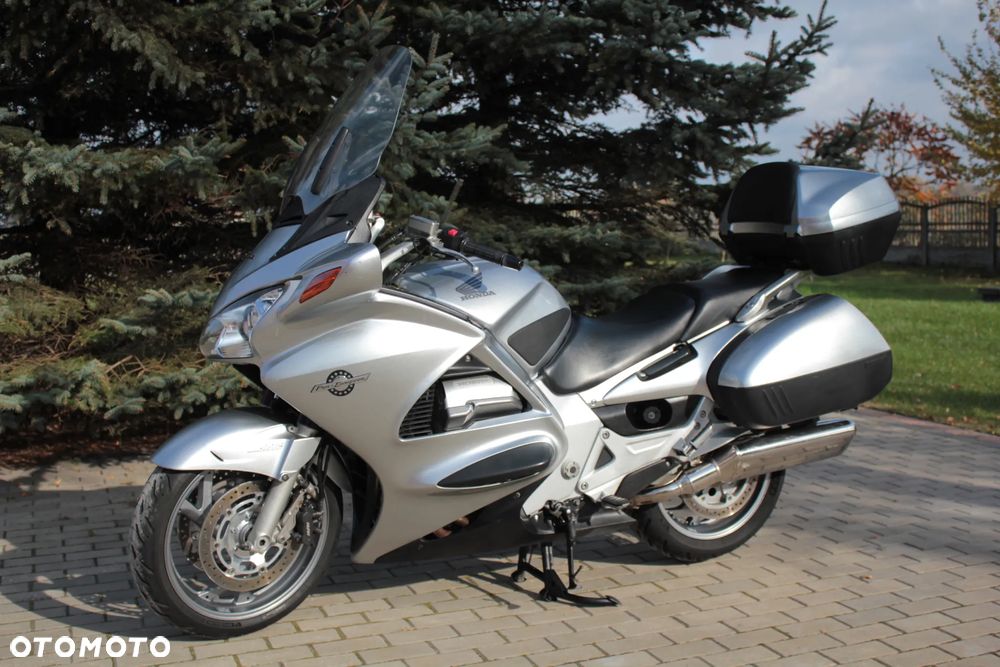 Honda ST - 2