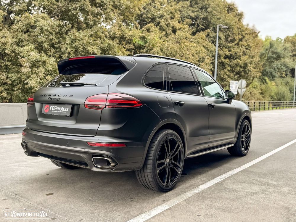 Porsche Cayenne - 12