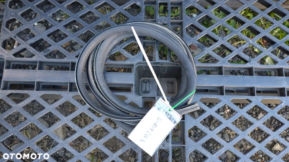 USZCZELKA SZYBY PRZEDNIEJ IVECO DAILY 99-14 NO V024/059 - 1