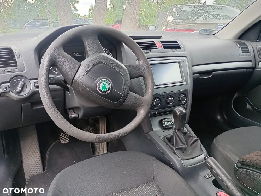 Skoda Octavia 1.6 Active - 9
