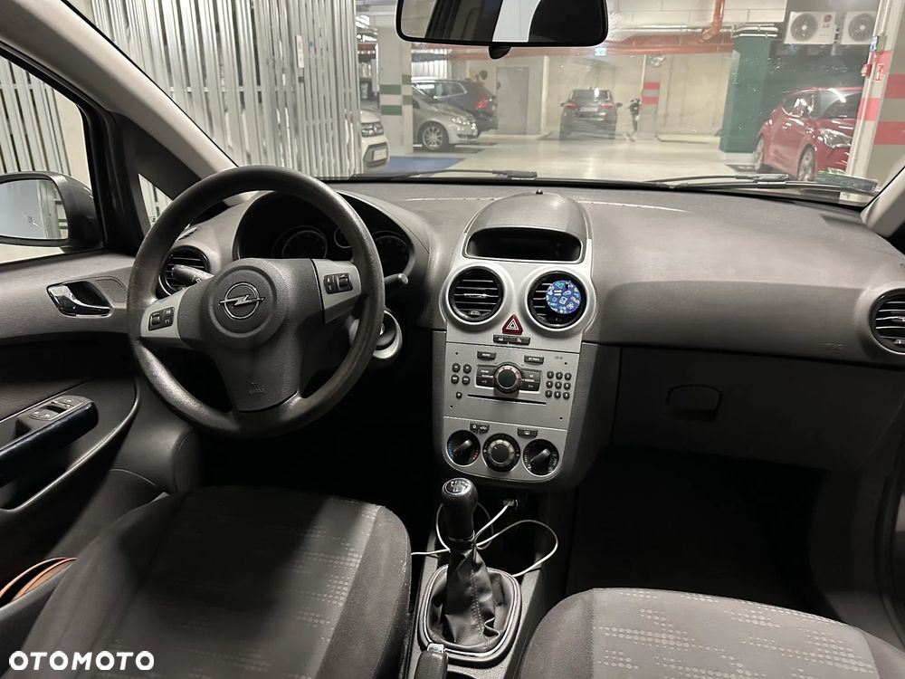 Opel Corsa 1.2 16V Cosmo - 8