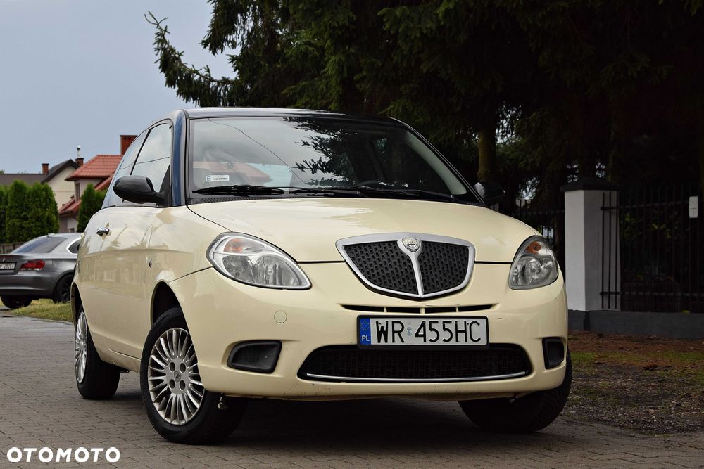 Lancia Ypsilon - 4