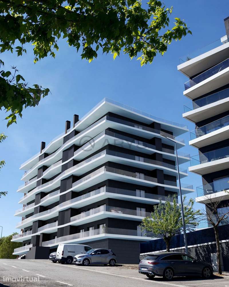 Apartamento em Ferreiros, Varanda com Churrasqueira - Grande imagem: 2/8