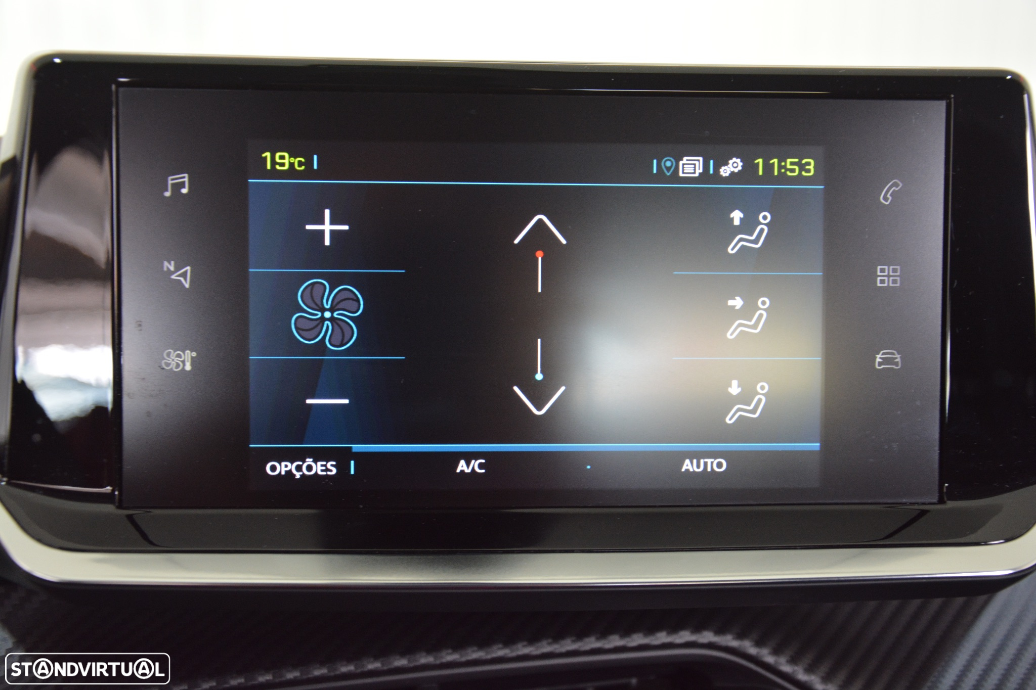 Peugeot e-2008 50 kWh Allure Pack - 29