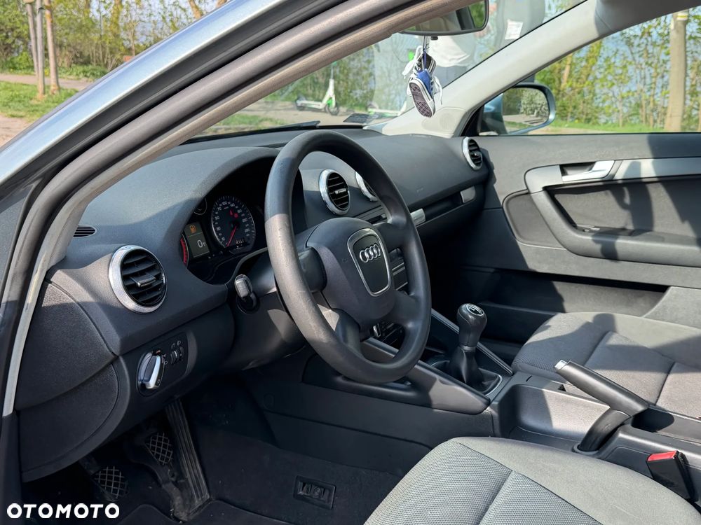 Audi A3 Sportback 1.8 TFSI Ambition - 9