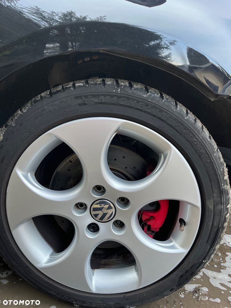 Volkswagen Golf - 25