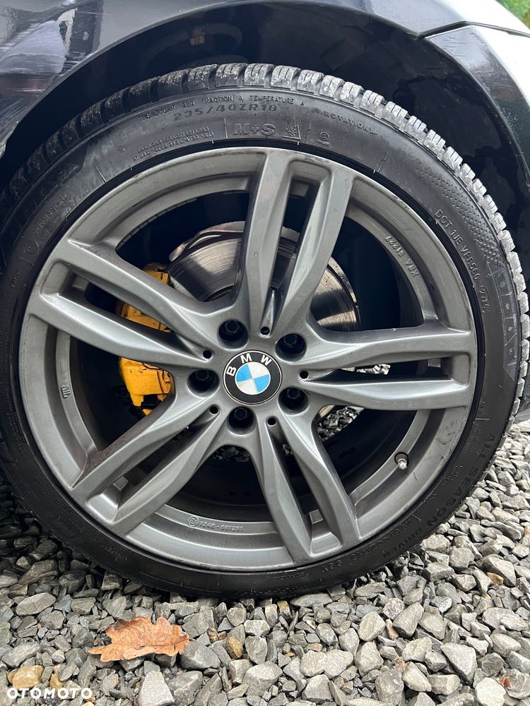 BMW Seria 3 318i Touring - 24