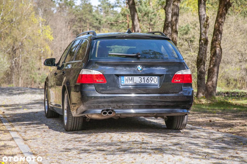 BMW Seria 5 525d - 14