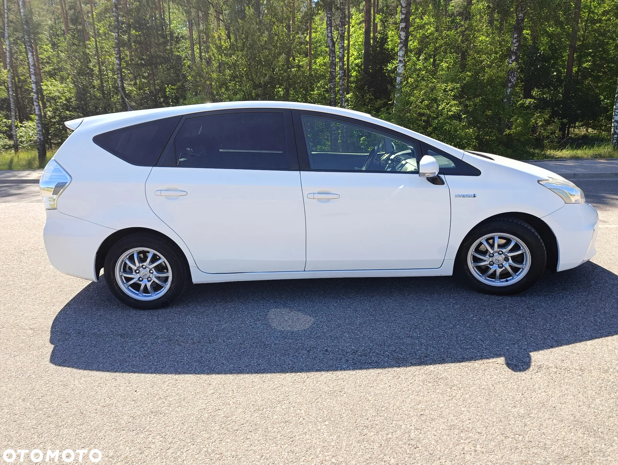 Toyota Prius+ (Hybrid) - 4