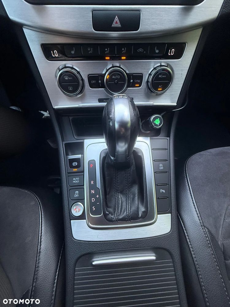 Volkswagen Passat 2.0 TDI Comfortline DSG - 7
