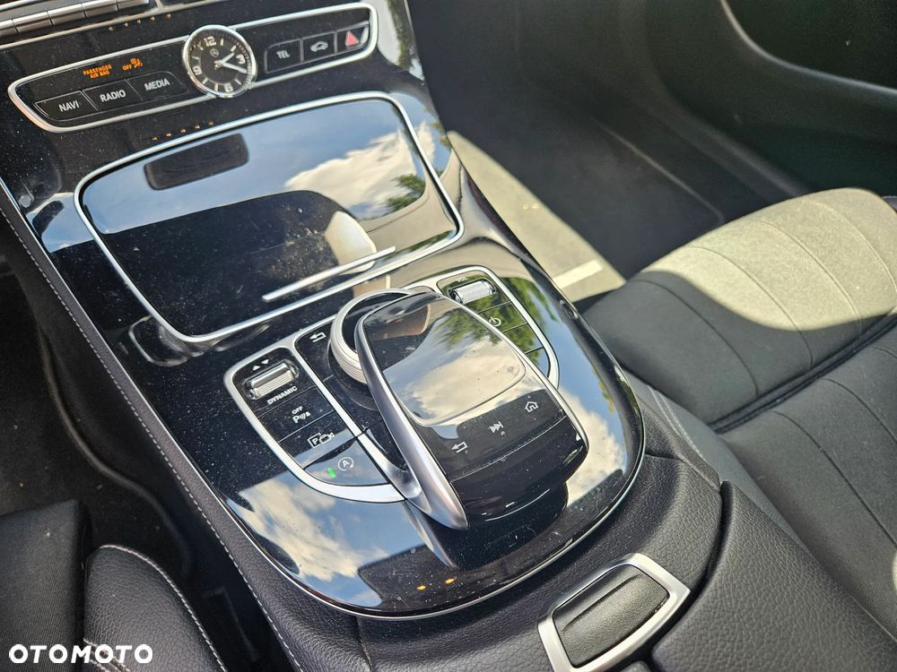 Mercedes-Benz Klasa E 200 9G-TRONIC - 14