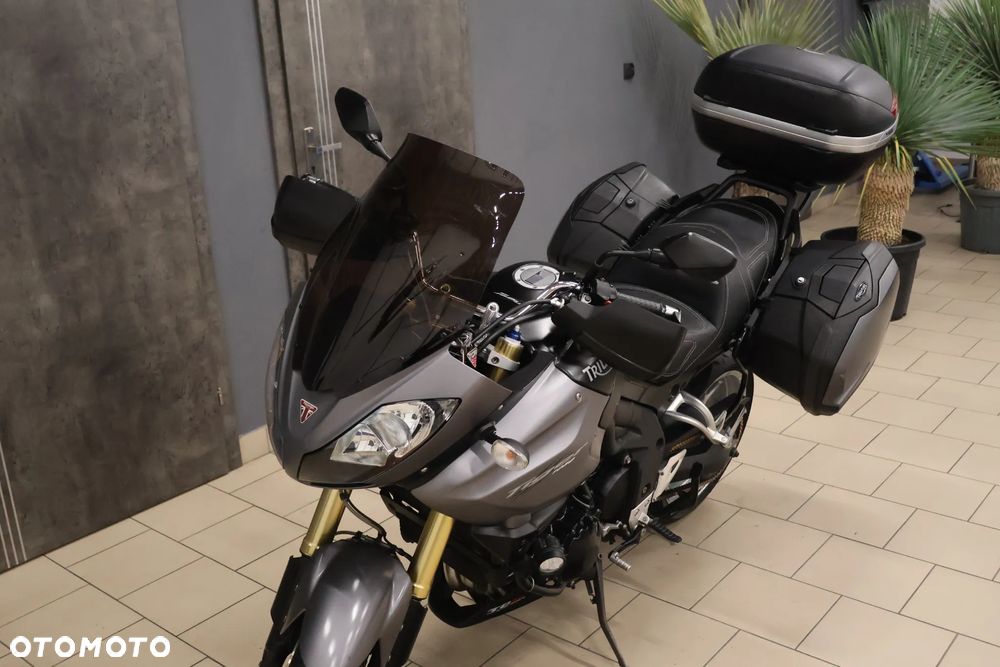 Triumph Tiger - 5