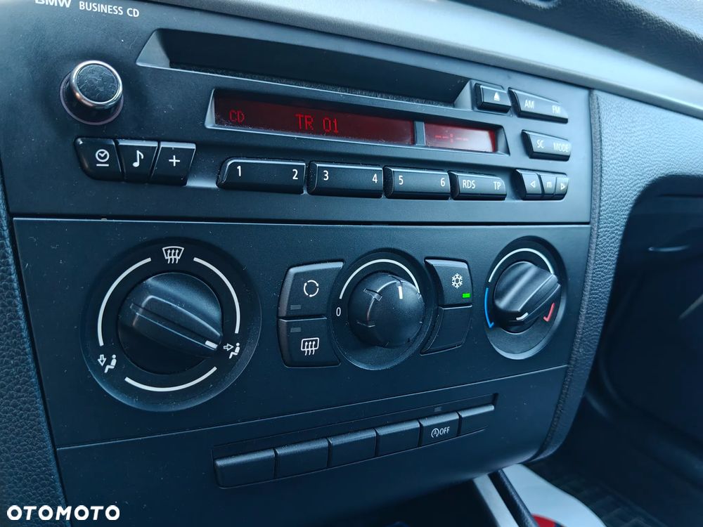 BMW Seria 1 - 24