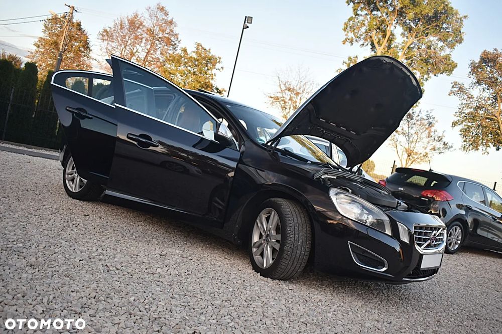 Volvo S60 D3 Summum - 17