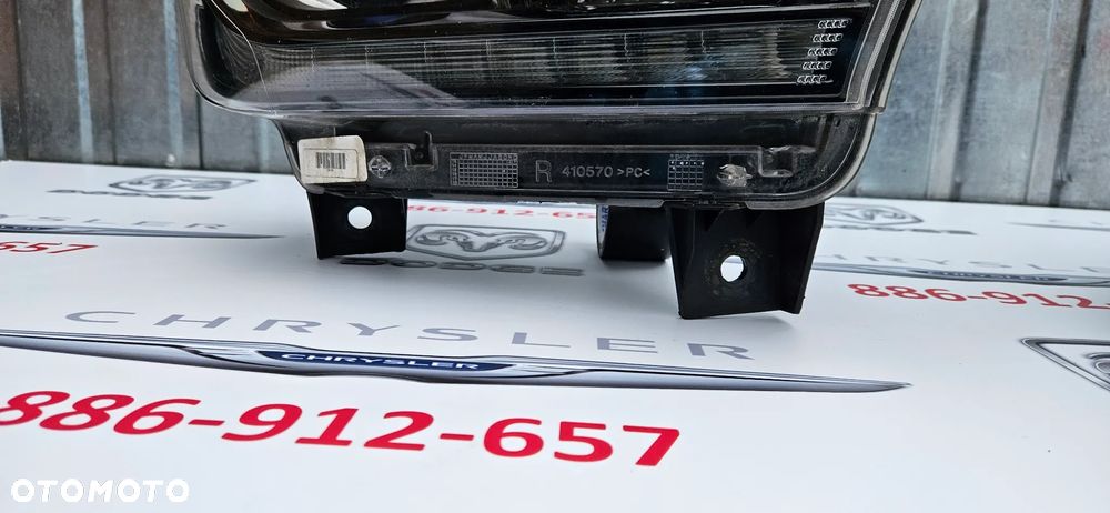 Dodge Durango III LIFT 2014- Kompletny reflektor lewy Lampa lewa P68299131AD Kompletny reflektor prawy Lampa prawa P68299130AD KOMPLETNY lampy Oryginalne MOPAR WERSJA RT GT CZARNE ŚRODKI - 5