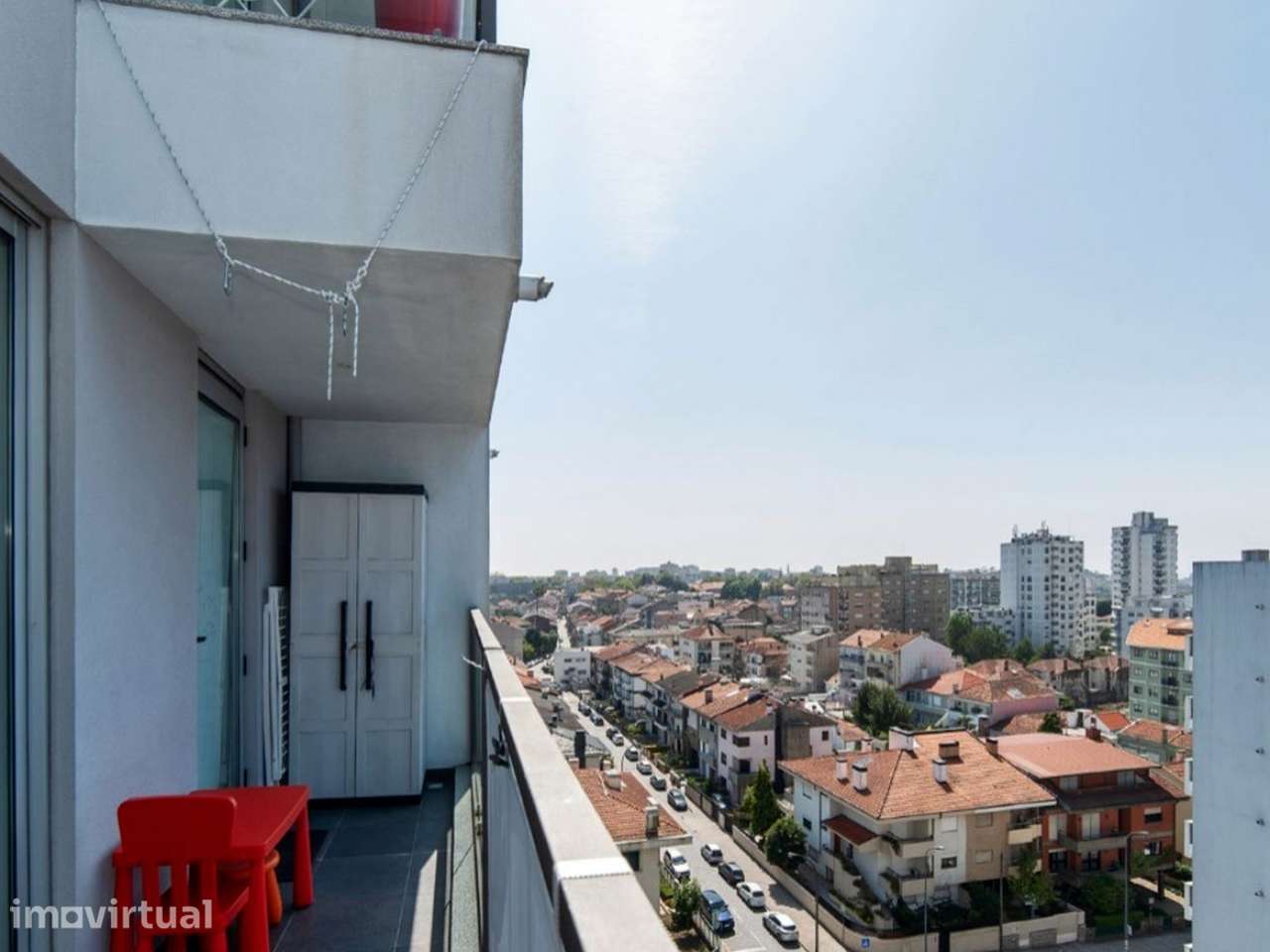 Apartamento T2 Duplex com varanda e garagem Porto - Grande imagem: 2/29