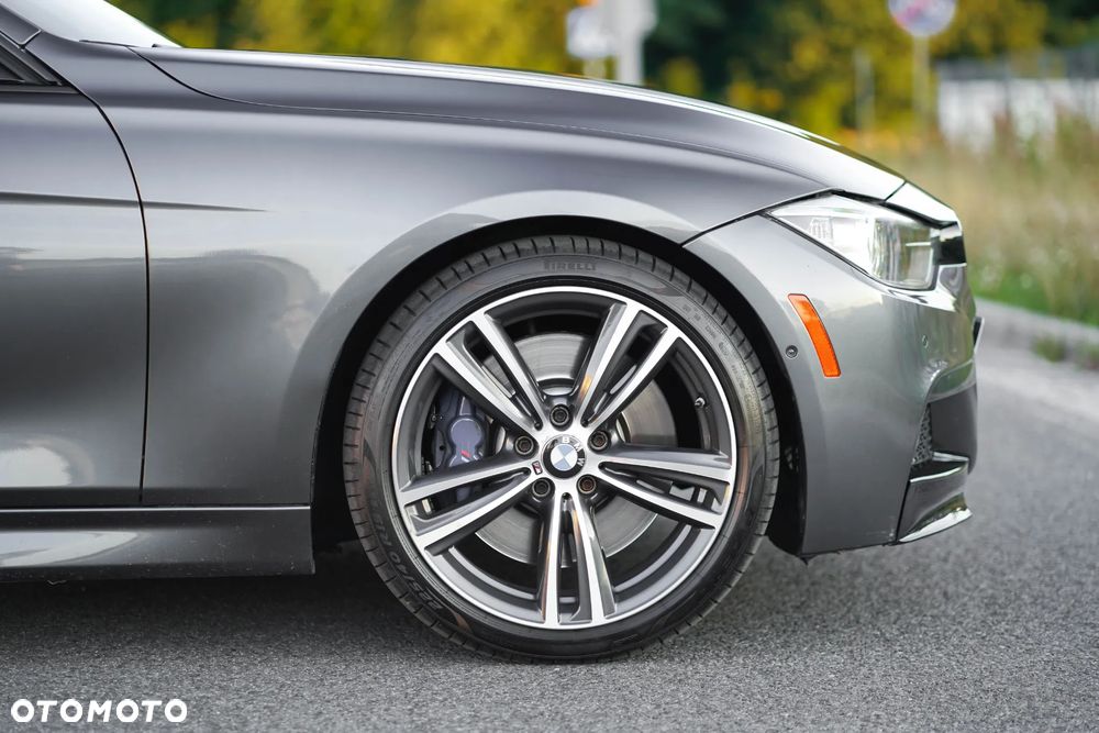 BMW Seria 3 335i Sport-Aut Sport Line - 19