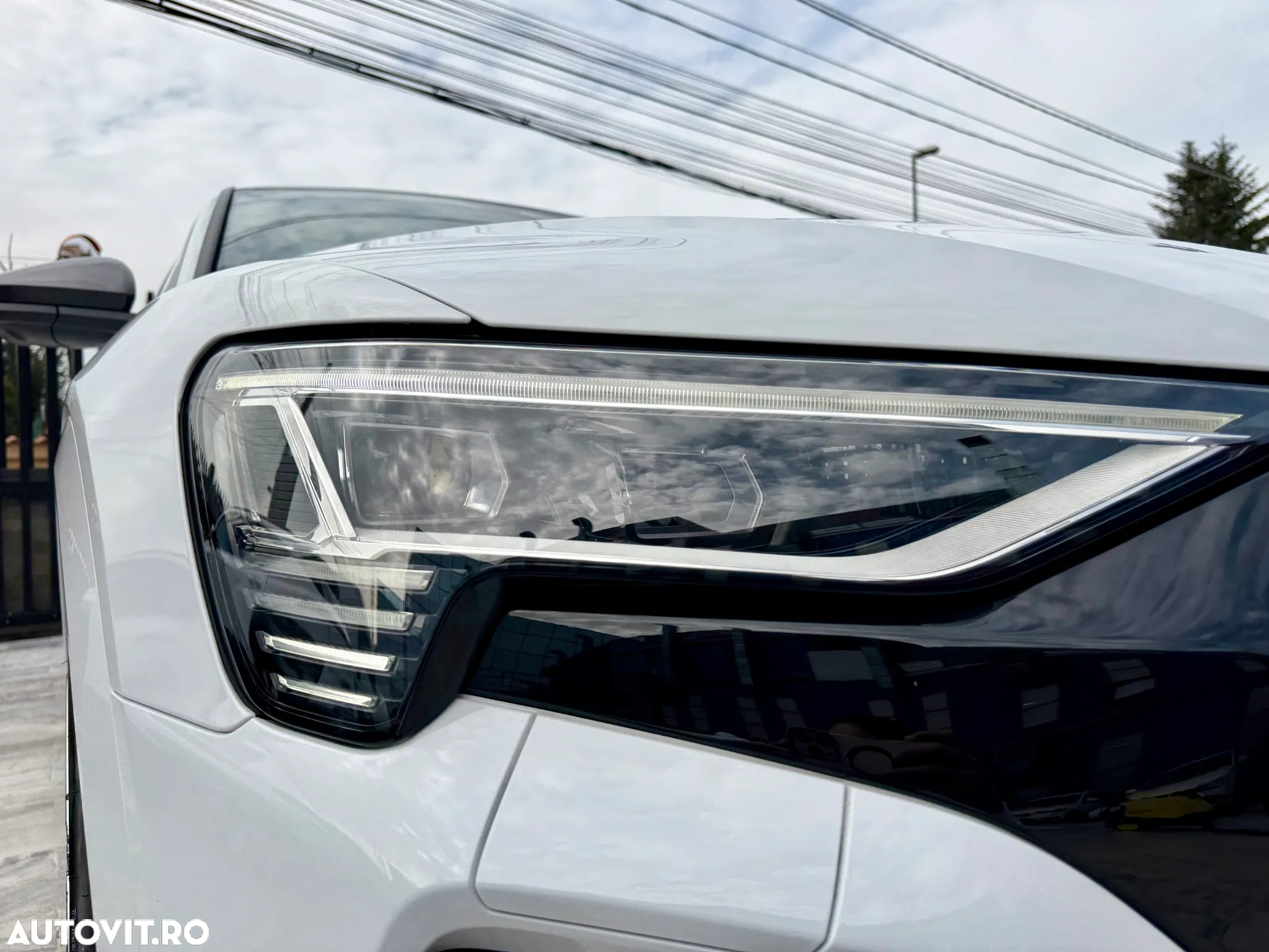 Audi Q8 Sportback e-tron 55 quattro S Line - 12