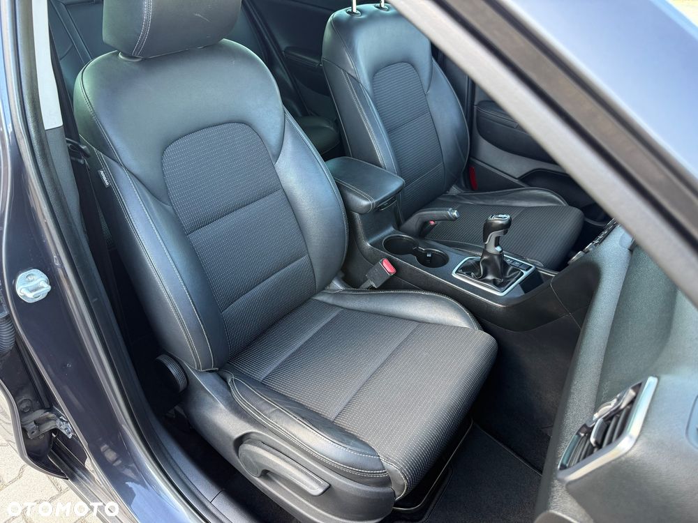 Kia Sportage 1.7 CRDI 2WD ISG Spirit - 22