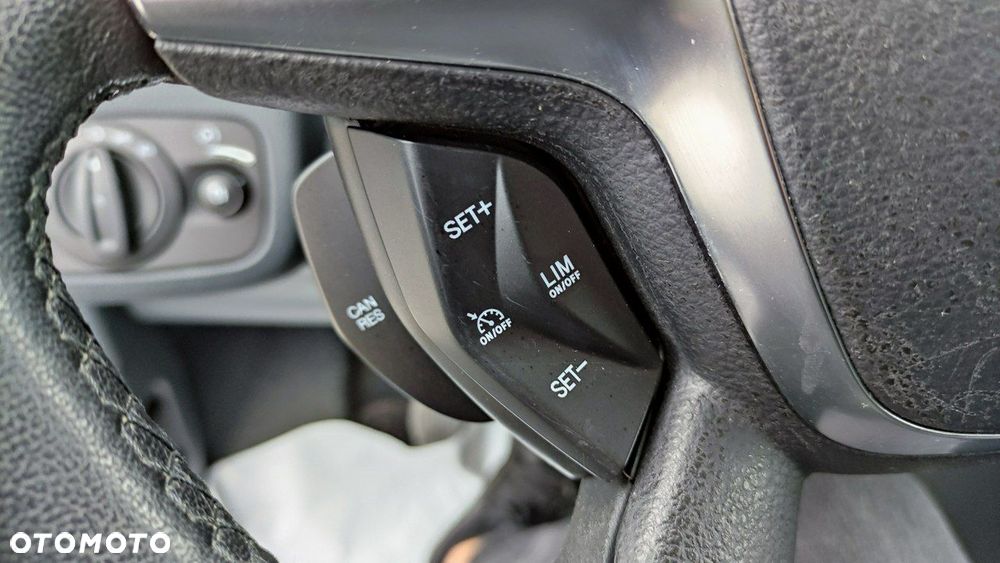 Ford Grand C-MAX - 31