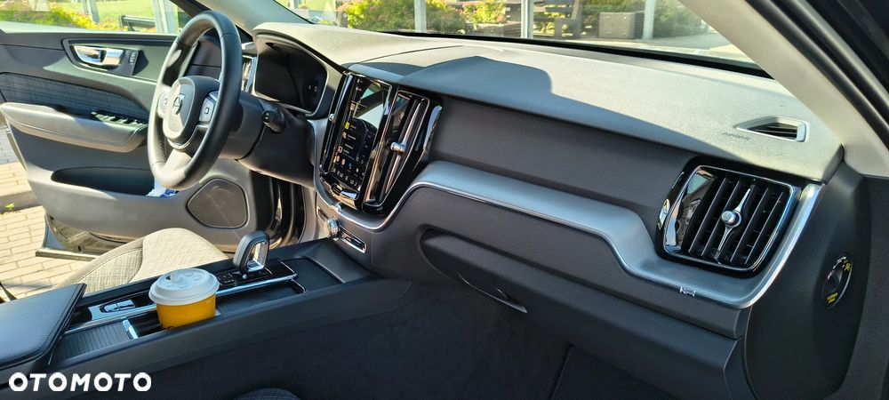 Volvo XC 60 B4 D AWD Inscription - 25