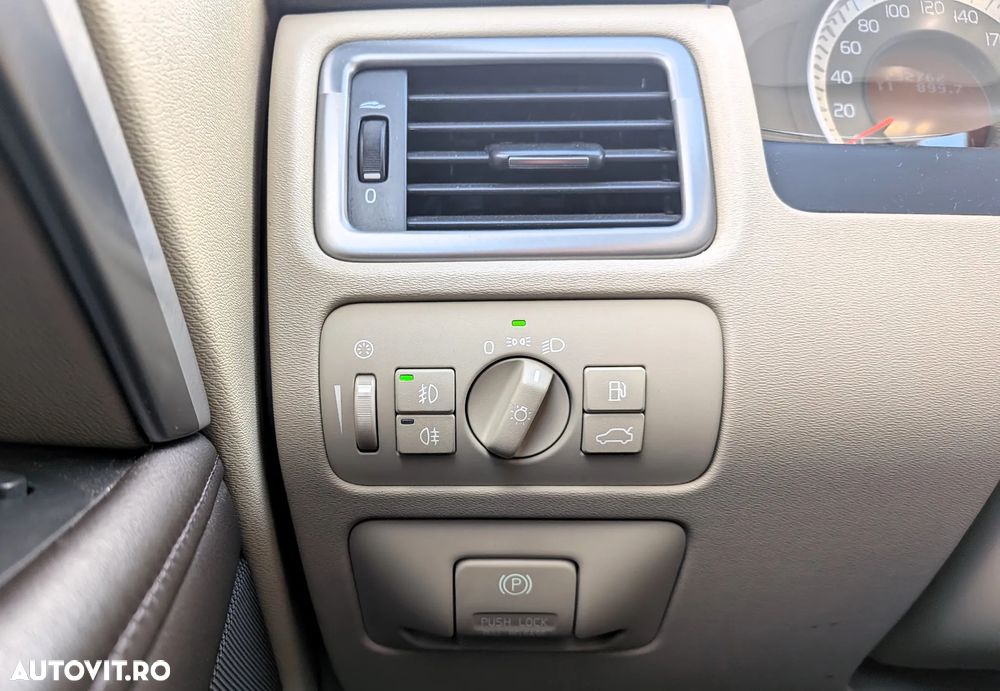 Volvo XC 70 D4 AWD Geartronic Summum - 20