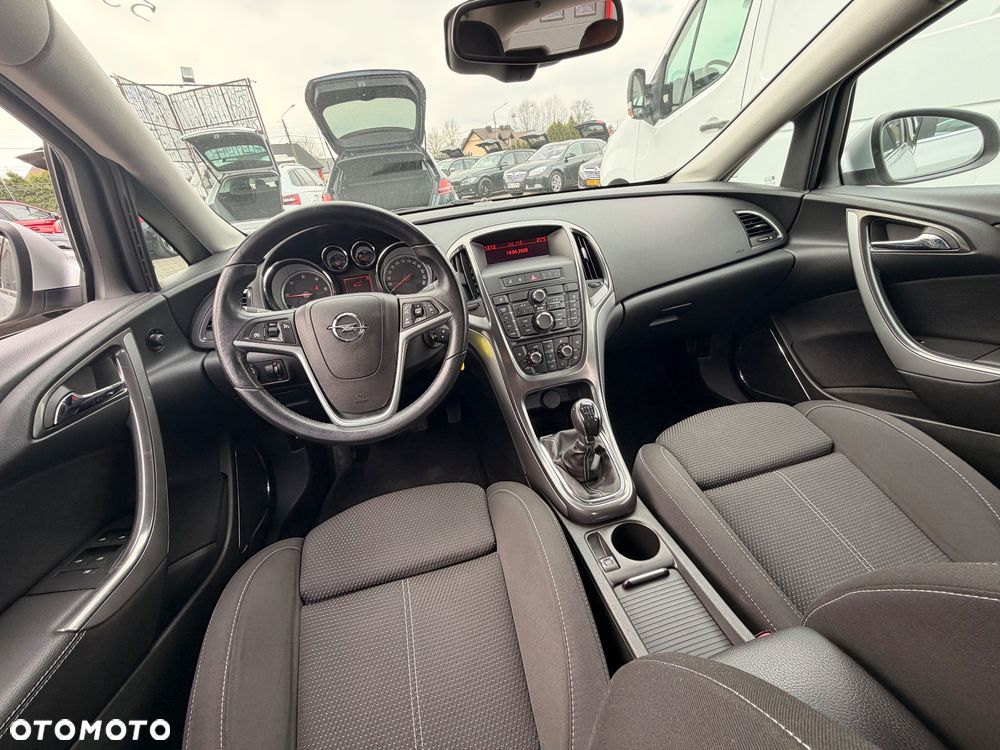 Opel Astra 2.0 CDTI DPF Innovation - 9