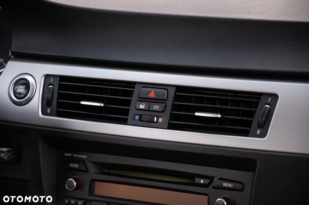 BMW Seria 3 318i Edition Sport - 22