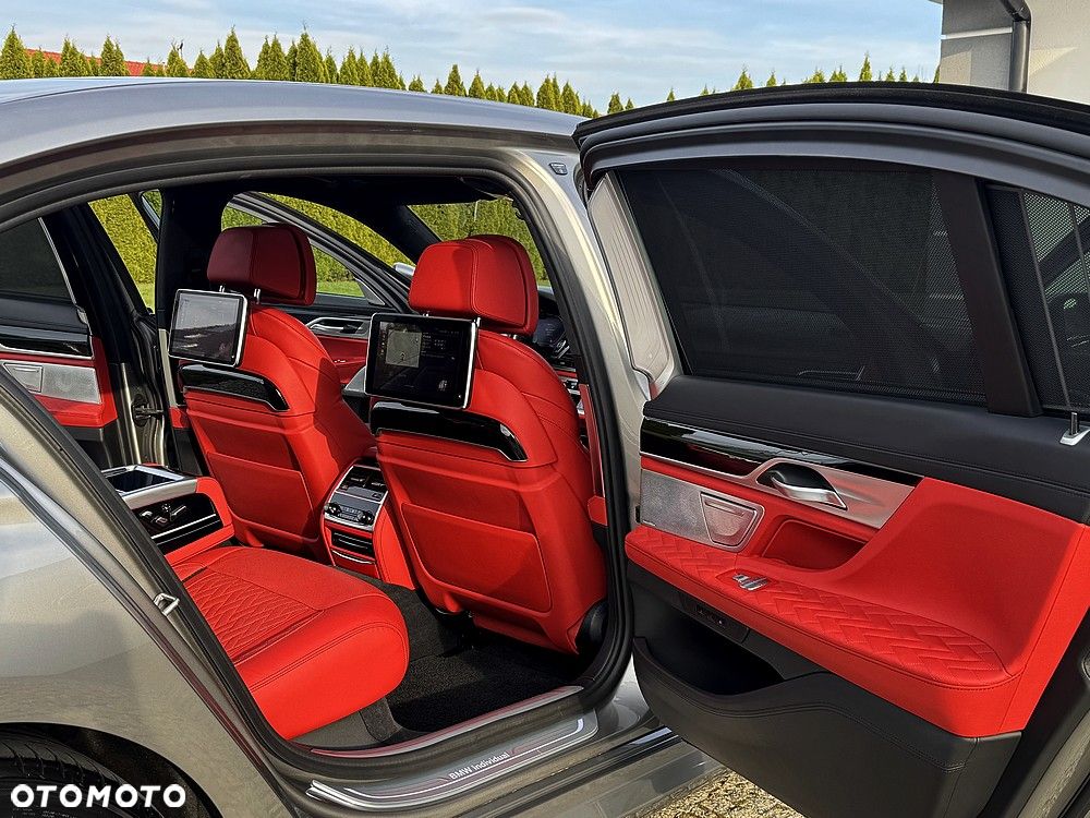 BMW Seria 7 750Ld xDrive sport - 17