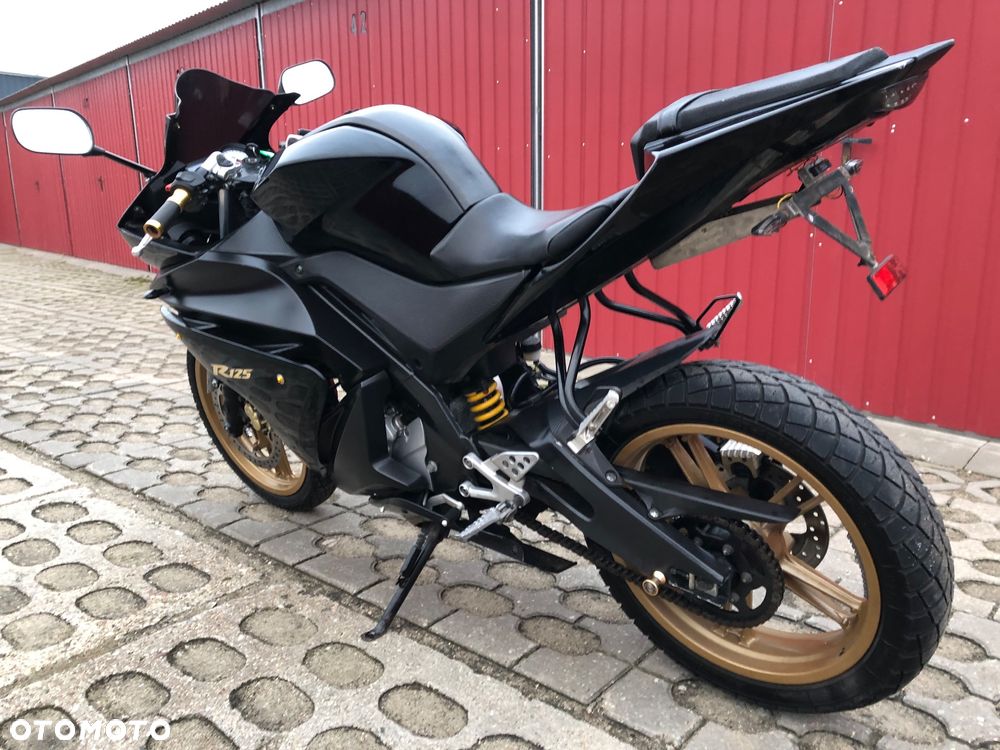 Yamaha YZF - 6