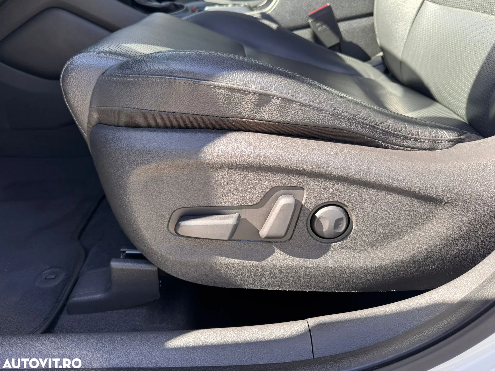 Hyundai Tucson 1.6 T-GDi 4WD 7DCT Luxury - 10