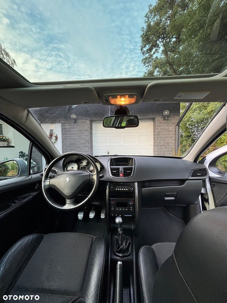 Peugeot 207 - 7
