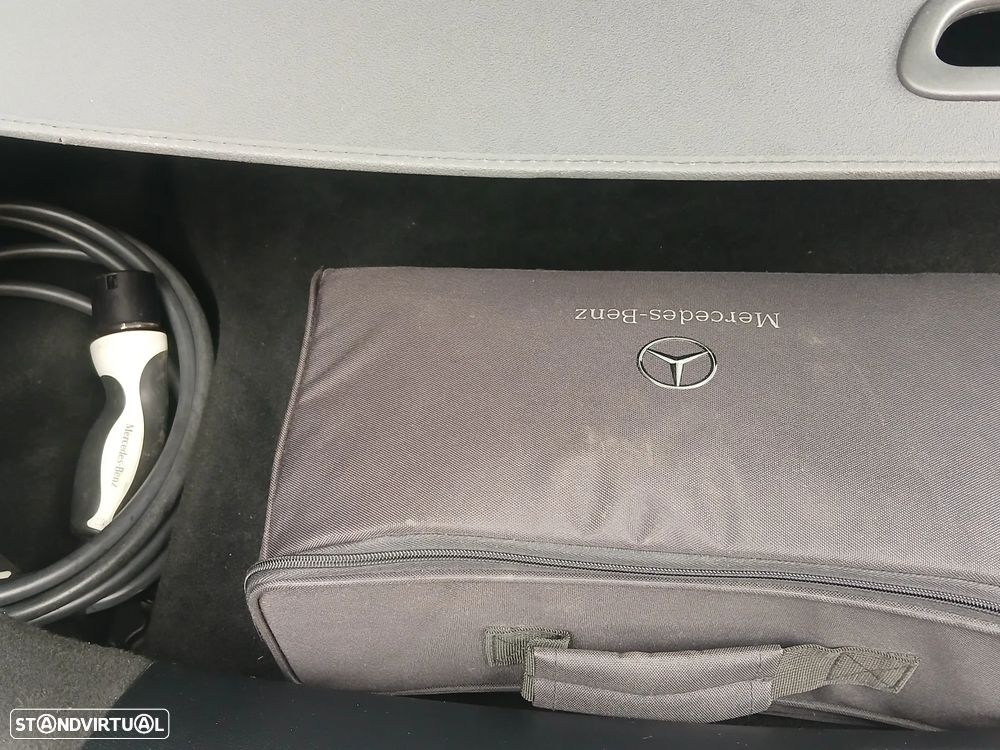 Mercedes-Benz CLA 250 e 8G-DCT Edition AMG Line - 38