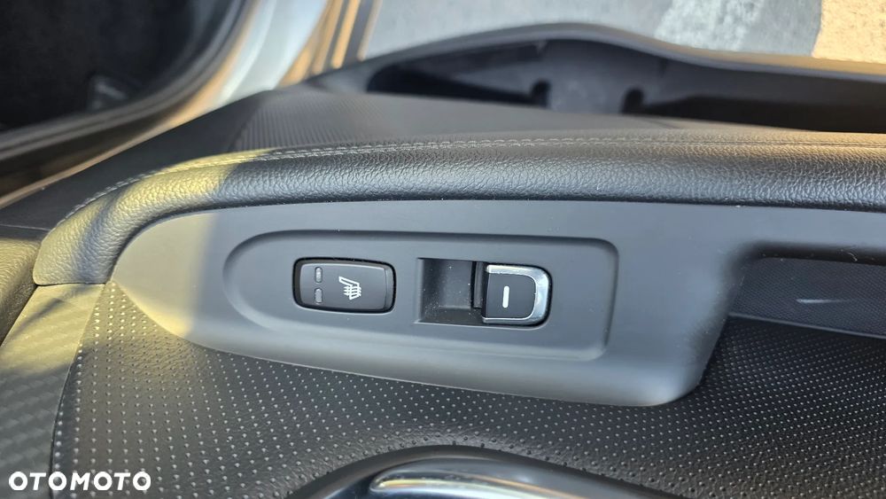 Kia Carens 1.7 CRDi Business Line 7os 7DCT - 20