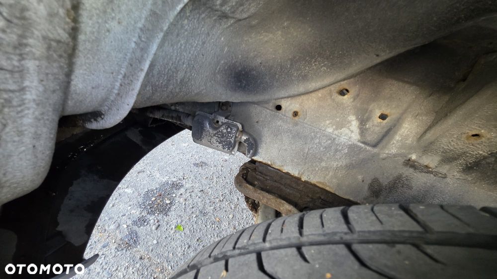 Mercedes-Benz Sprinter - 25