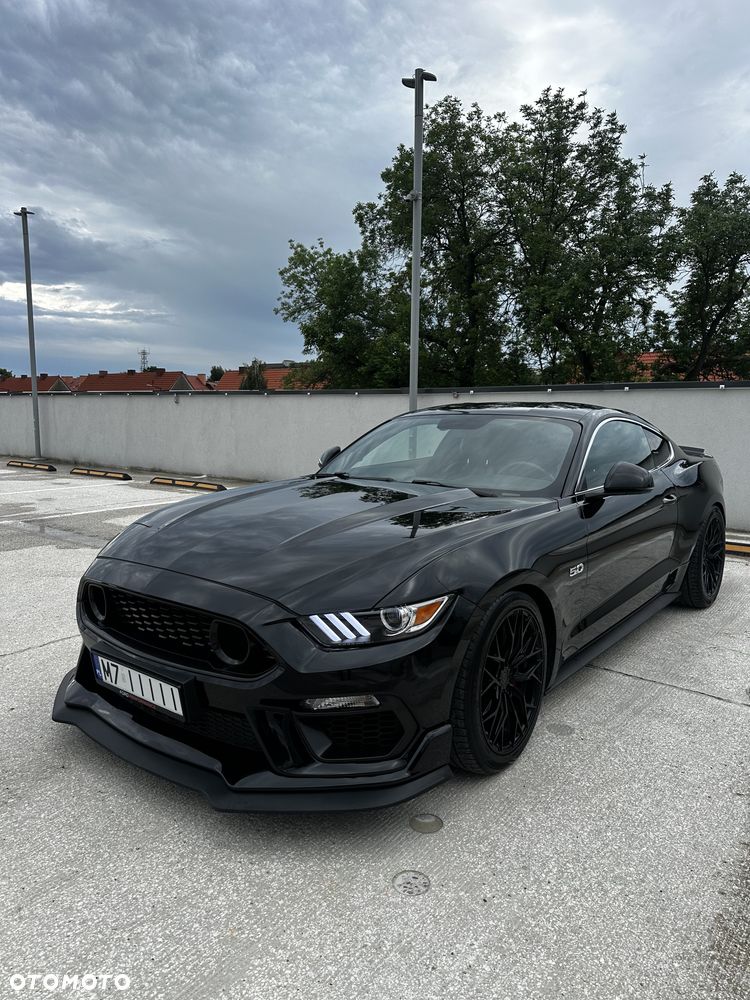 Ford Mustang - 2
