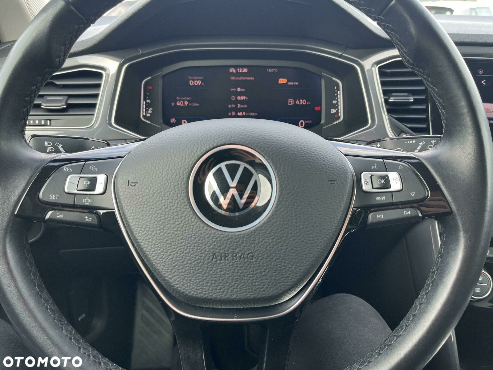 Volkswagen T-Roc - 18