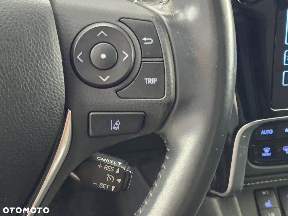 Toyota Auris Hybrid 135 Selection - 16