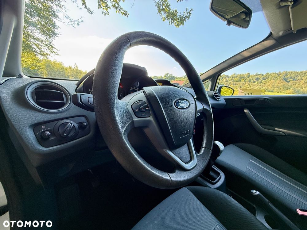 Ford Fiesta 1.25 Ambiente - 17