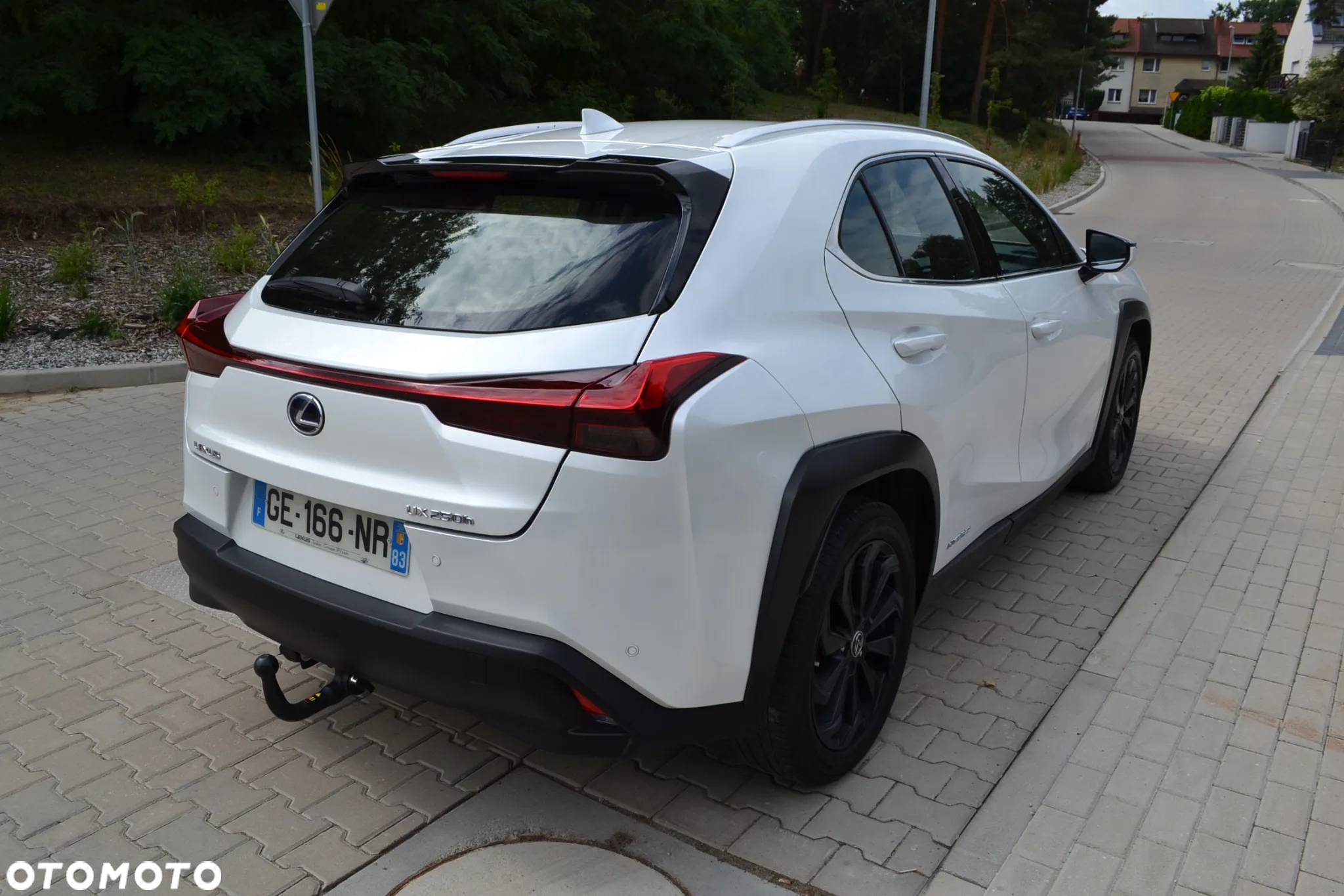 Lexus UX - 4