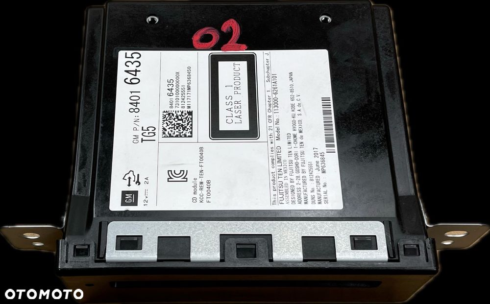 O2 CADILLAC ESCALADE IV 2014 -  CZYTNIK PŁYT CD GM 23440942 - 3