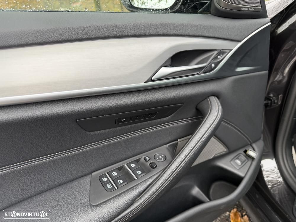 BMW 530 e Pack M - 19