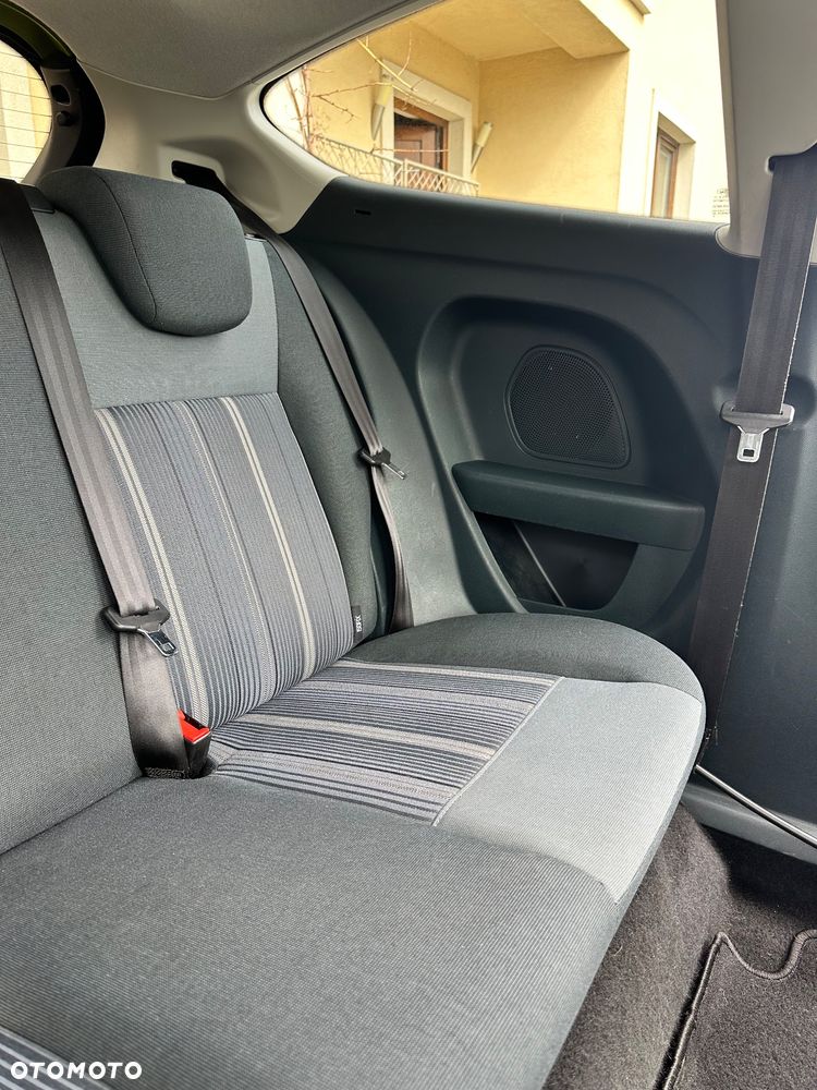 Ford Fiesta 1.25 Trend - 33