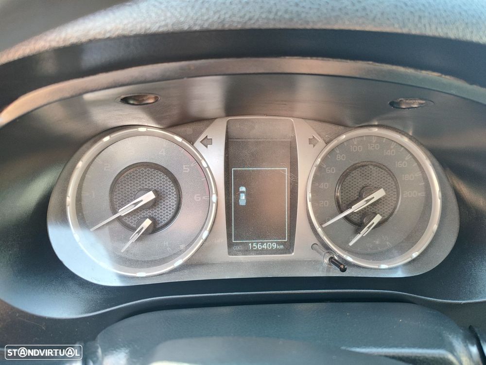Toyota Hilux 2.4 D-4D 2WD CD CM - 12